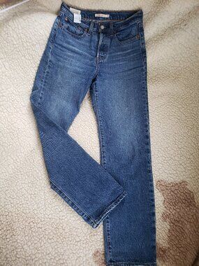 Levis Wedgie Straight Jeans size 25